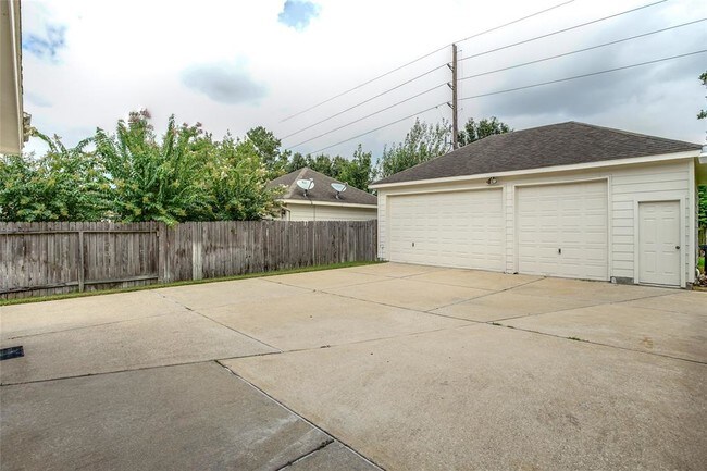 Building Photo - 5818 Pebble Bank Ln