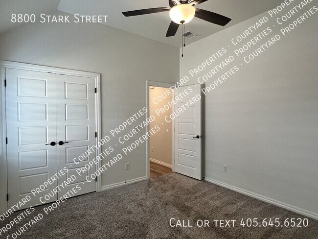 Building Photo - 8800 Stark St