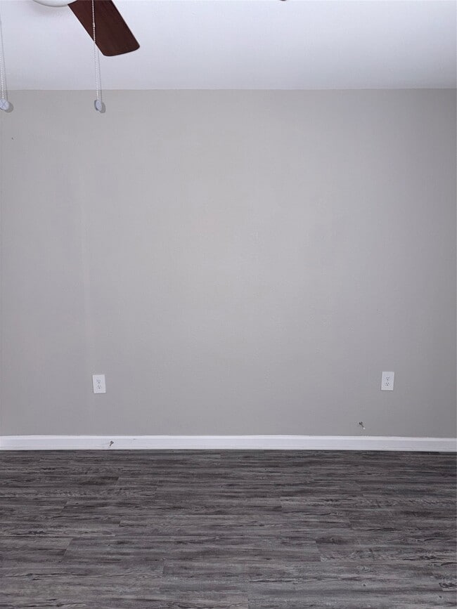 Building Photo - 3700 4th St