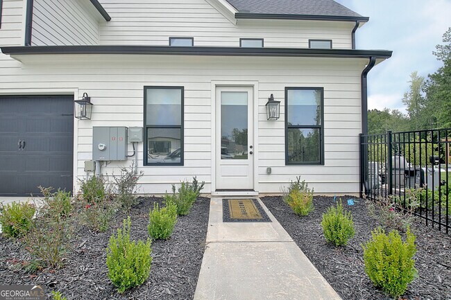 Building Photo - 255 Cicely Wy