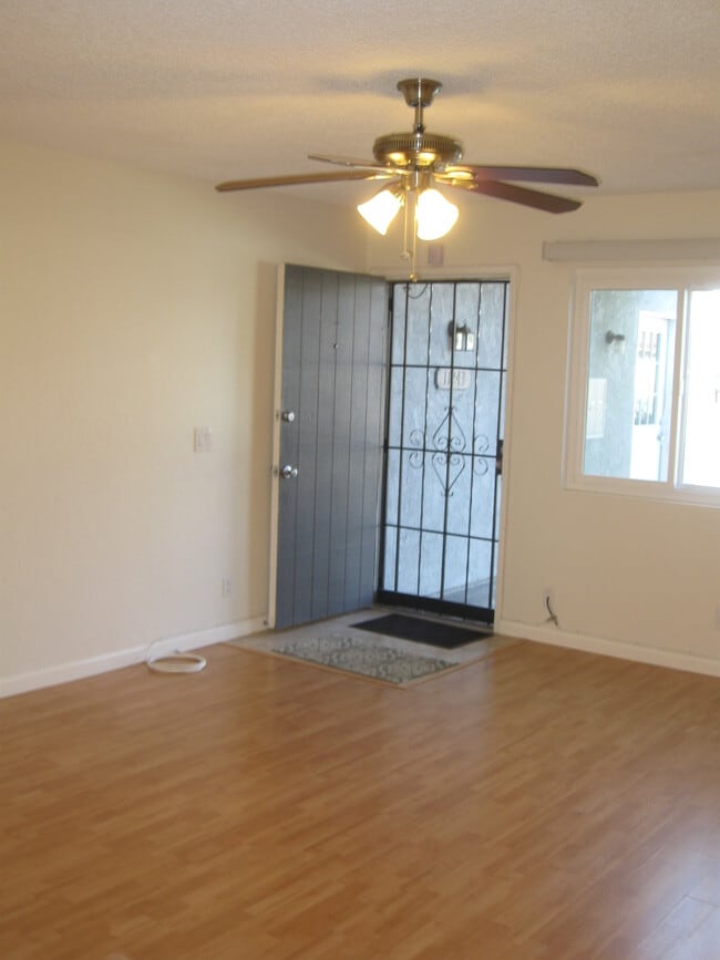 Entry - 11243 Western Ave
