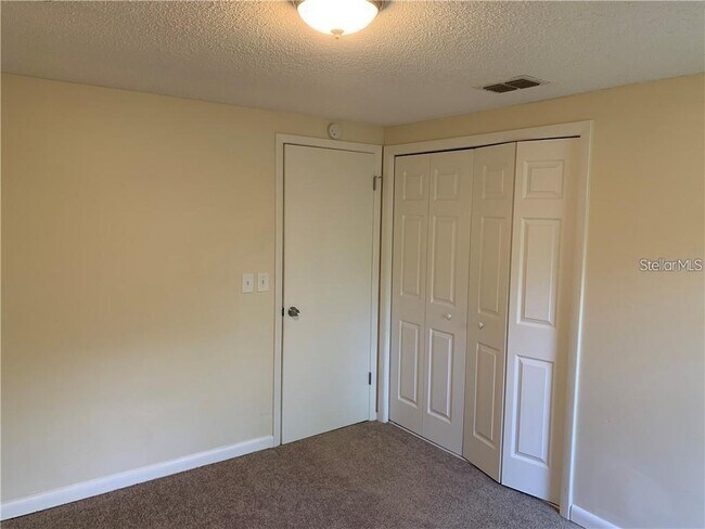 Building Photo - 4913 Rockledge Cir