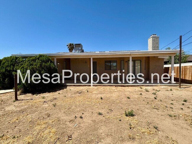 Building Photo - 15717 Bear Valley Rd