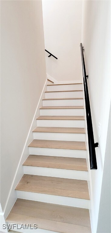 Building Photo - 511 91st Ave N