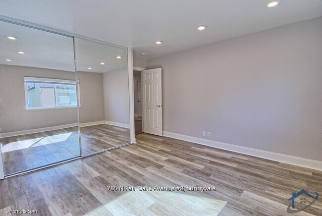 Building Photo - 785 N Fair Oaks Ave