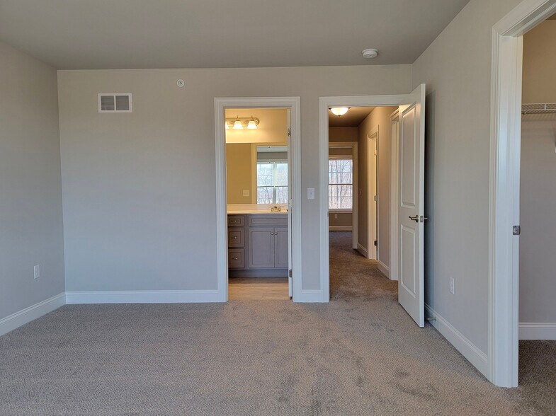 Building Photo - 109 Magnolia Dr