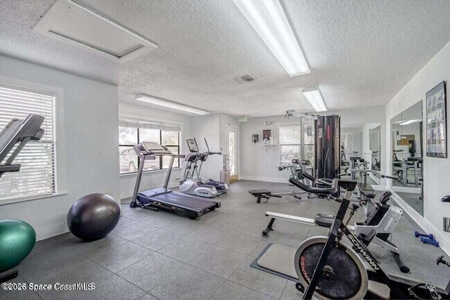 Building Photo - 225 S Tropical Trail