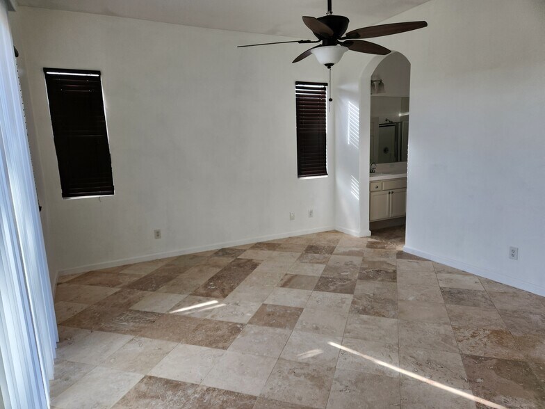Building Photo - 68887 Panorama Dr