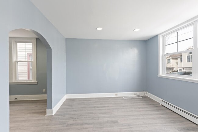 Building Photo - 341 Lembeck Ave