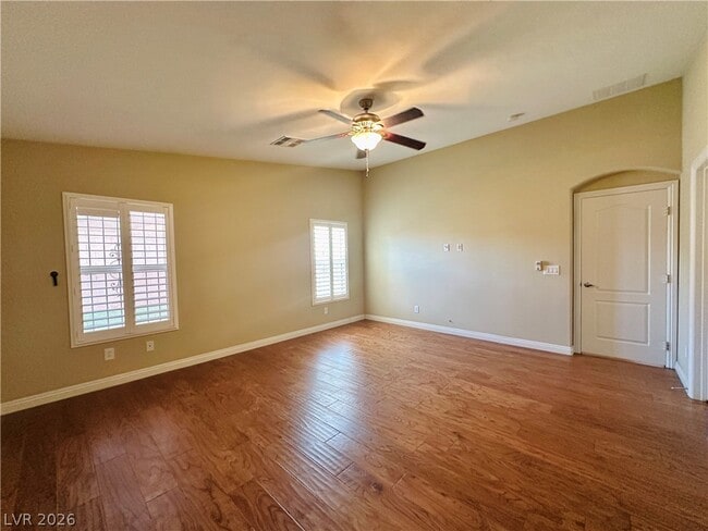 Building Photo - 4585 Grindle Point St