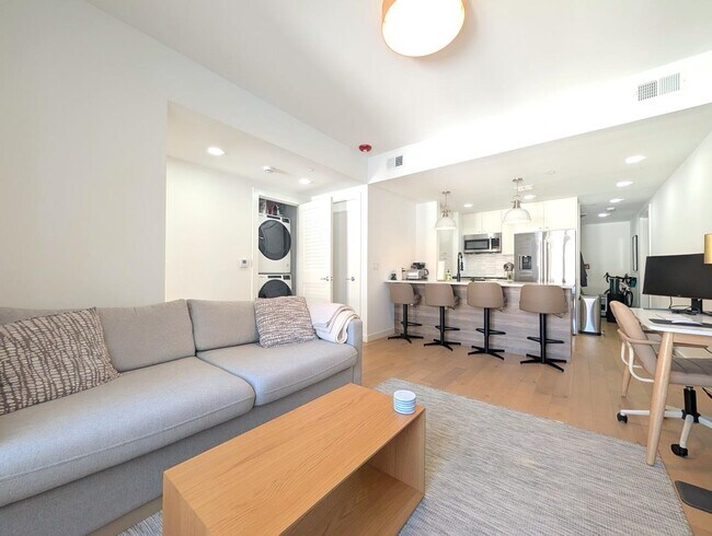 Building Photo - 139 Brunswick St