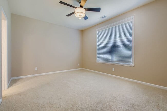 Building Photo - 2520 River Trail Dr