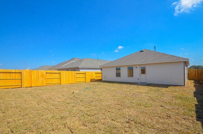 Building Photo - 18119 Rockvine Dr