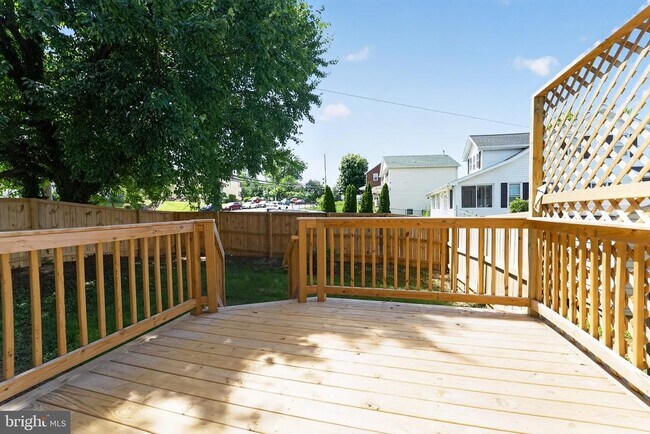 Building Photo - 4630 Warren Tree Way