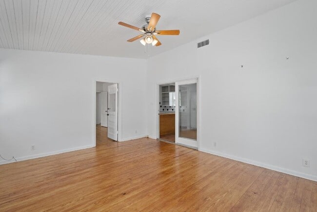 Building Photo - 1500 Newning Ave