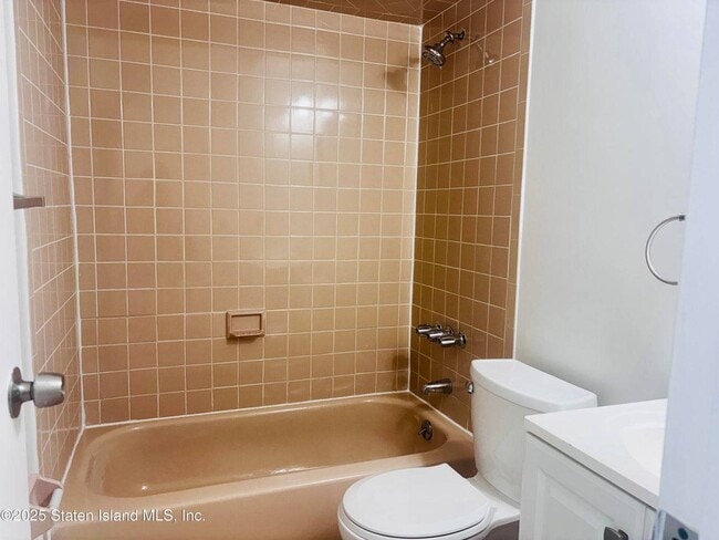 Building Photo - 145 Sandalwood Dr
