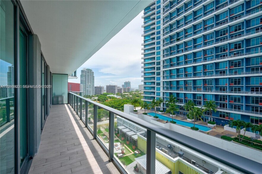 Building Photo - 1300 S Miami Ave