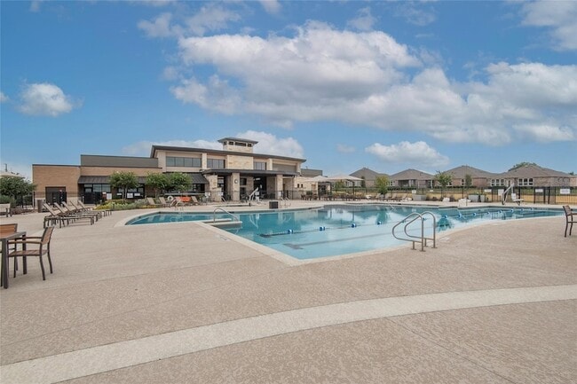 Building Photo - 7633 Rampart Dr