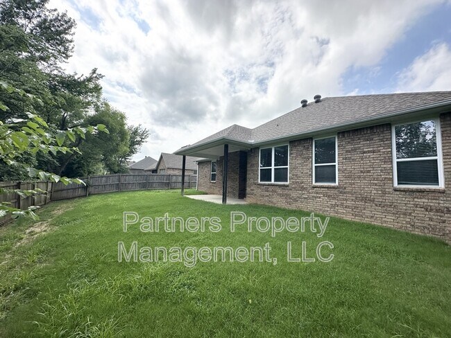 Building Photo - 3131 W Ika Ln