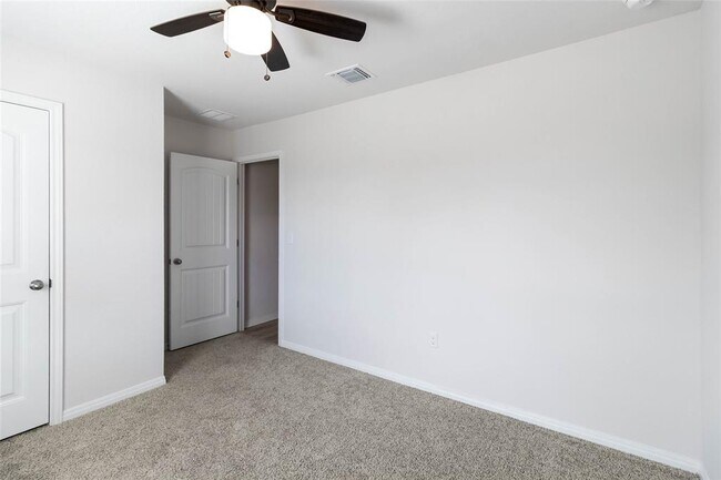 Building Photo - 106 Sandpiper Dr