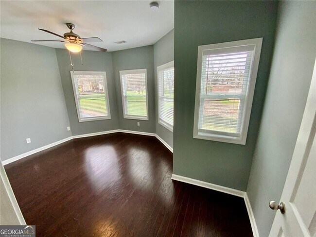 Building Photo - 294 Bass St SW