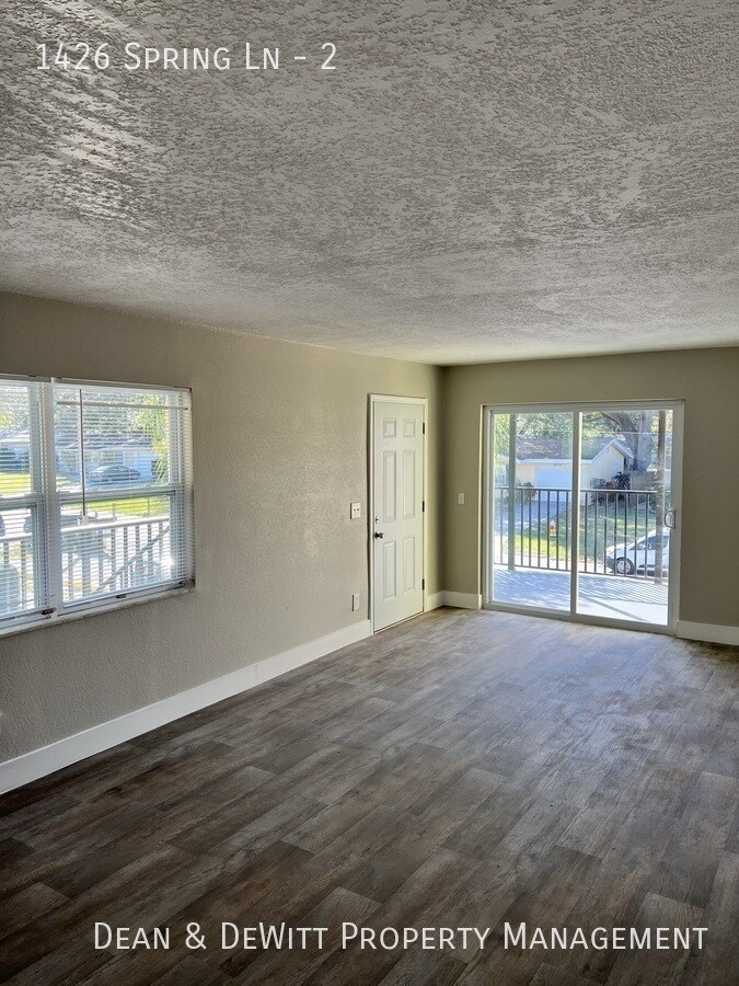Building Photo - 2 Bed/2 Bath - Unit 2