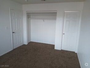 Building Photo - 6201 Bellota Dr