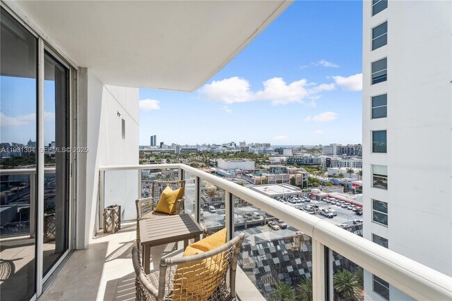 Building Photo - 1900 Sunset Harbour Dr