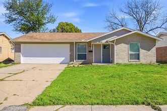 Building Photo - 3833 Finley Rd