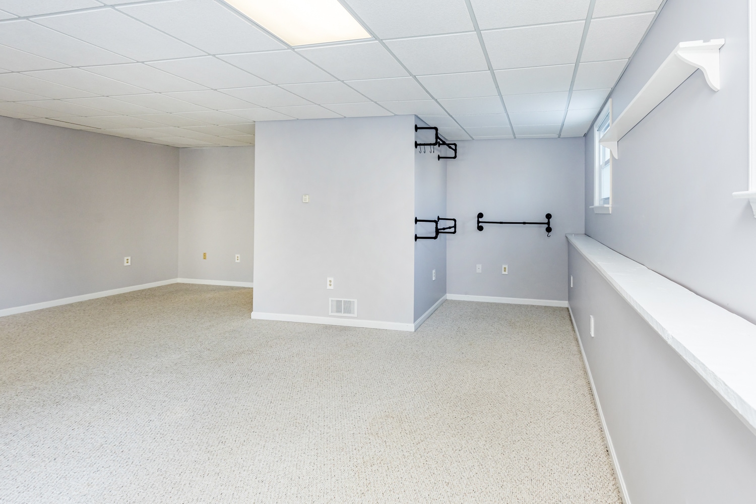 Building Photo - 6571 11th St