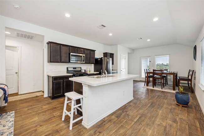 Building Photo - 16684 Lonely Pines Dr