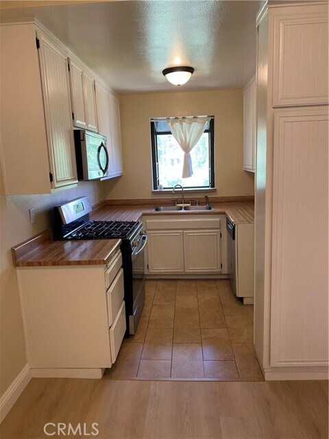 Building Photo - 27979 Sarabande Ln