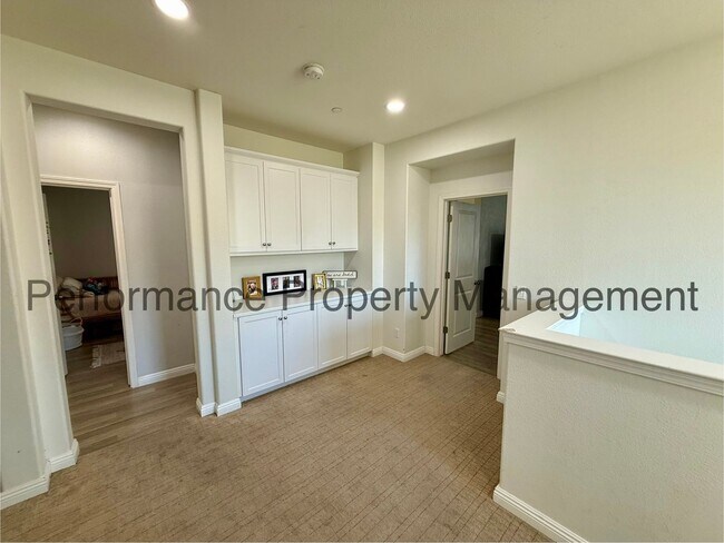 Building Photo - Gorgeous 5 Bed/3 Bath Rio Bravo Home w/ RBP & Security Deposit Alternative Option