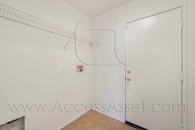Building Photo - 35847 Gerard Dou St