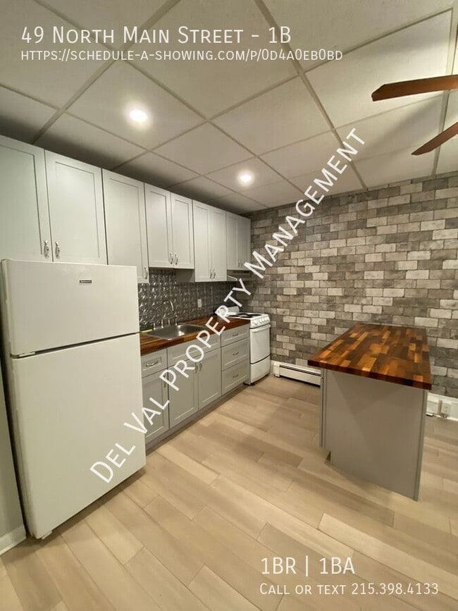 Building Photo - 49 N Main St