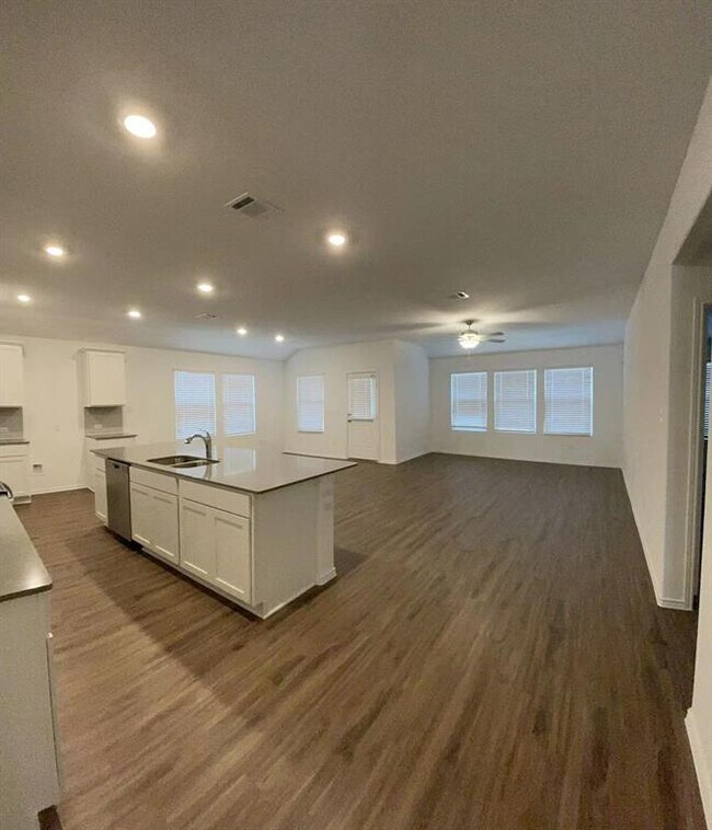 Building Photo - 213 Chickasaw Ln