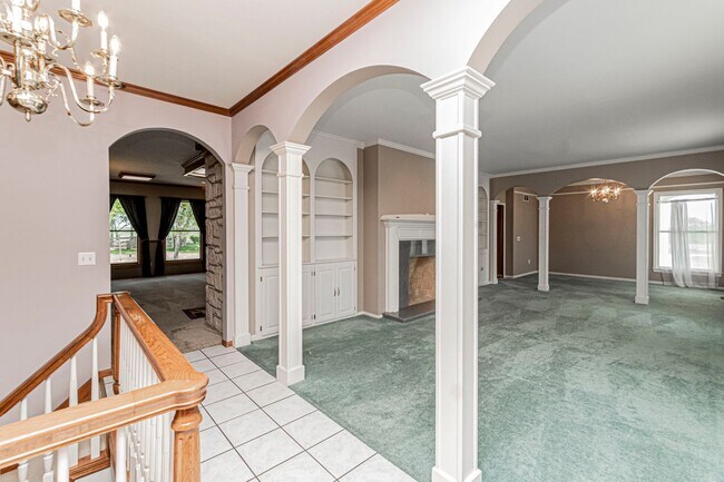 Building Photo - Please View 3D Virtual Walk-Through Before...