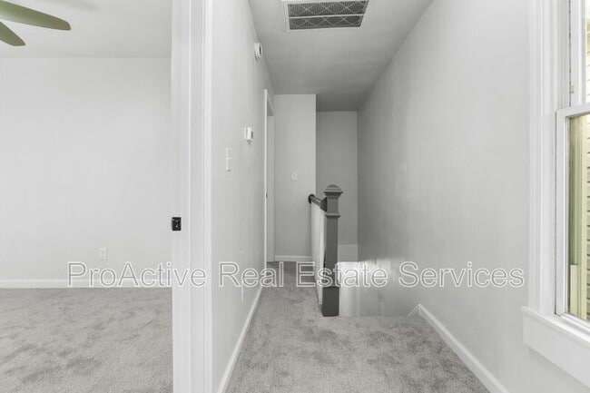 Building Photo - 943 Washington Ave