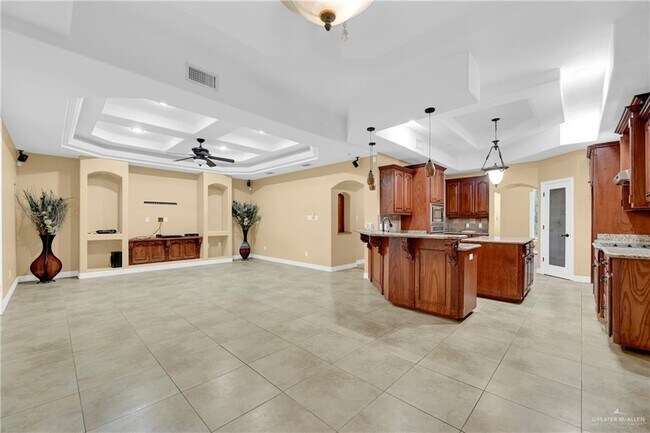 Building Photo - 25 Lerma Dr