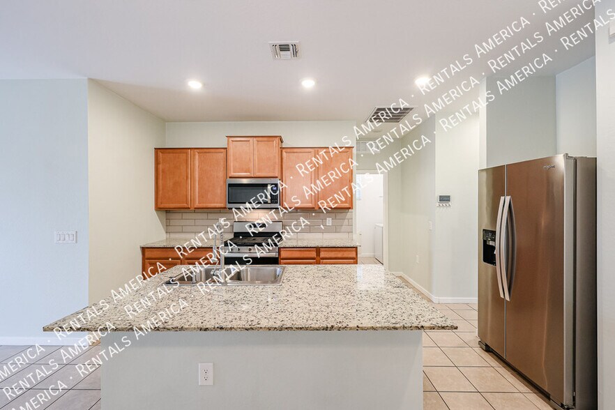 Building Photo - 14151 W Georgia Dr