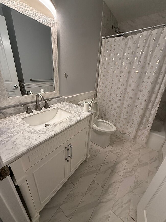 Building Photo - 100 N Laelua Pl