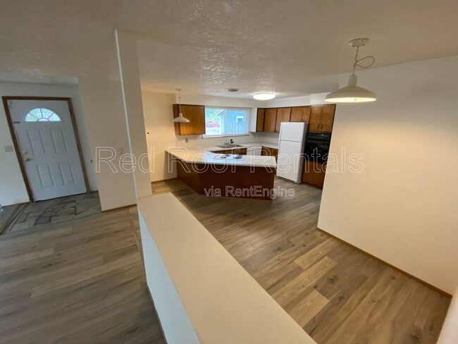 Building Photo - 1705 166th St S