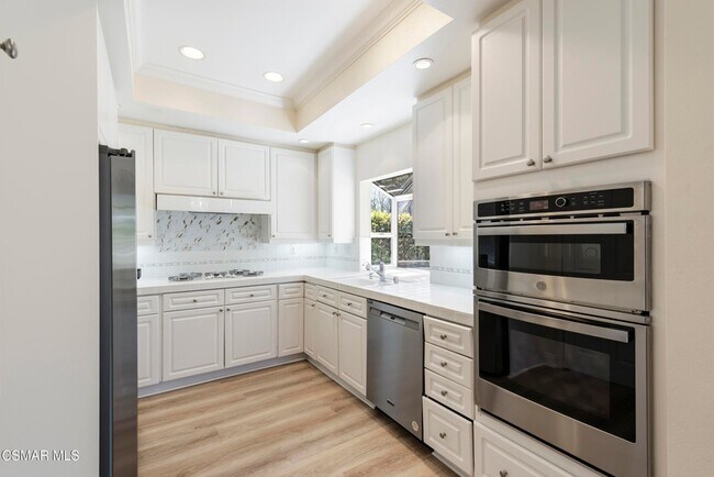 Building Photo - 1811 Fox Springs Cir