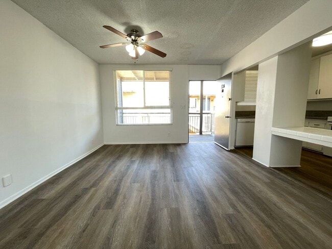 Interior Photo - 7351 Variel Ave