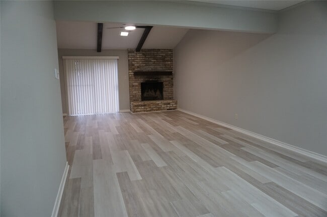 Building Photo - 1915 Normal Park Dr