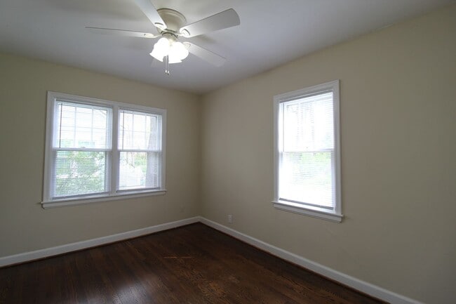 Building Photo - 2 Bedroom 1 Bath Home In Fairway