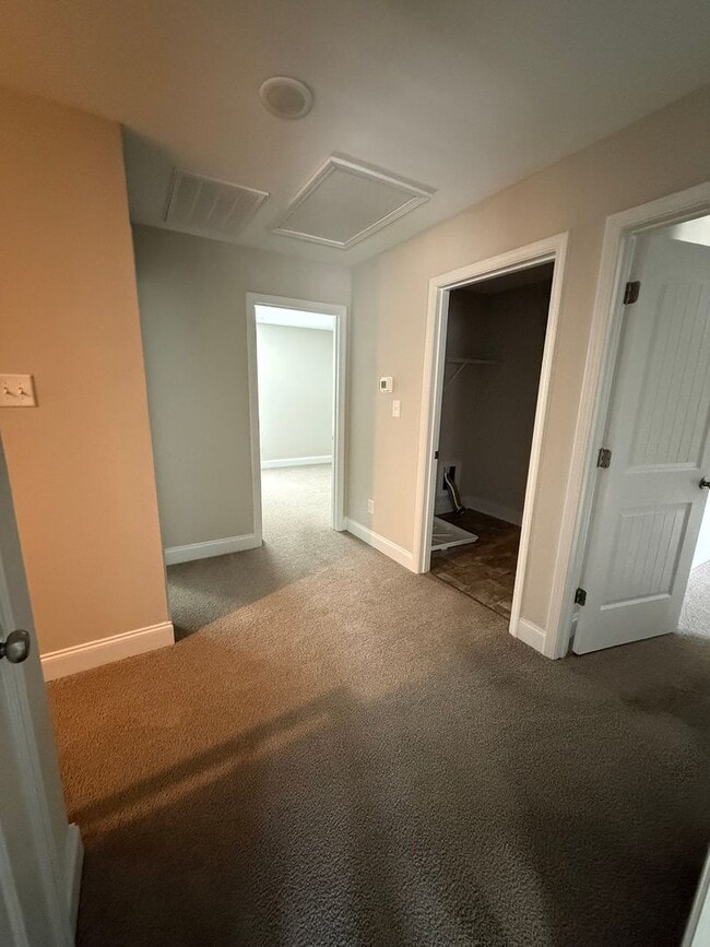 Building Photo - Beautiful 4-Bedroom House