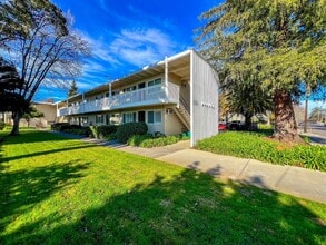 Building Photo - 449-479 Seminary St