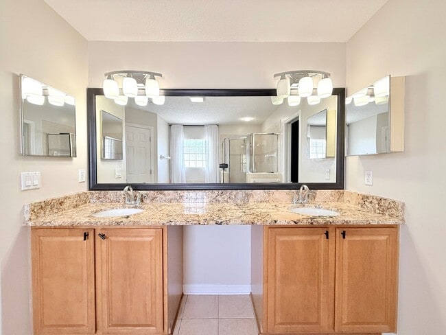 Building Photo - Spacious Two-Story Home with Hot Tub, Pool Table & Fenced Yard in Panther Creek