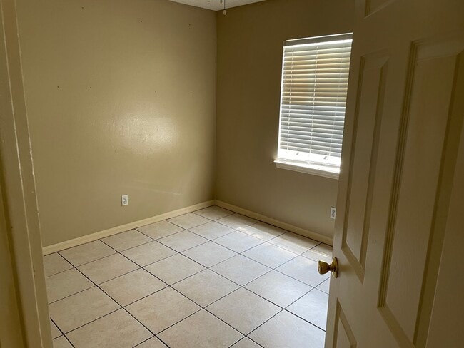 Building Photo - 1/2 Duplex in Winter Park